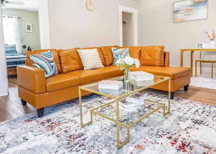 Ferienhaus Elegant 5 Bedrooms Near Millikin Univ *